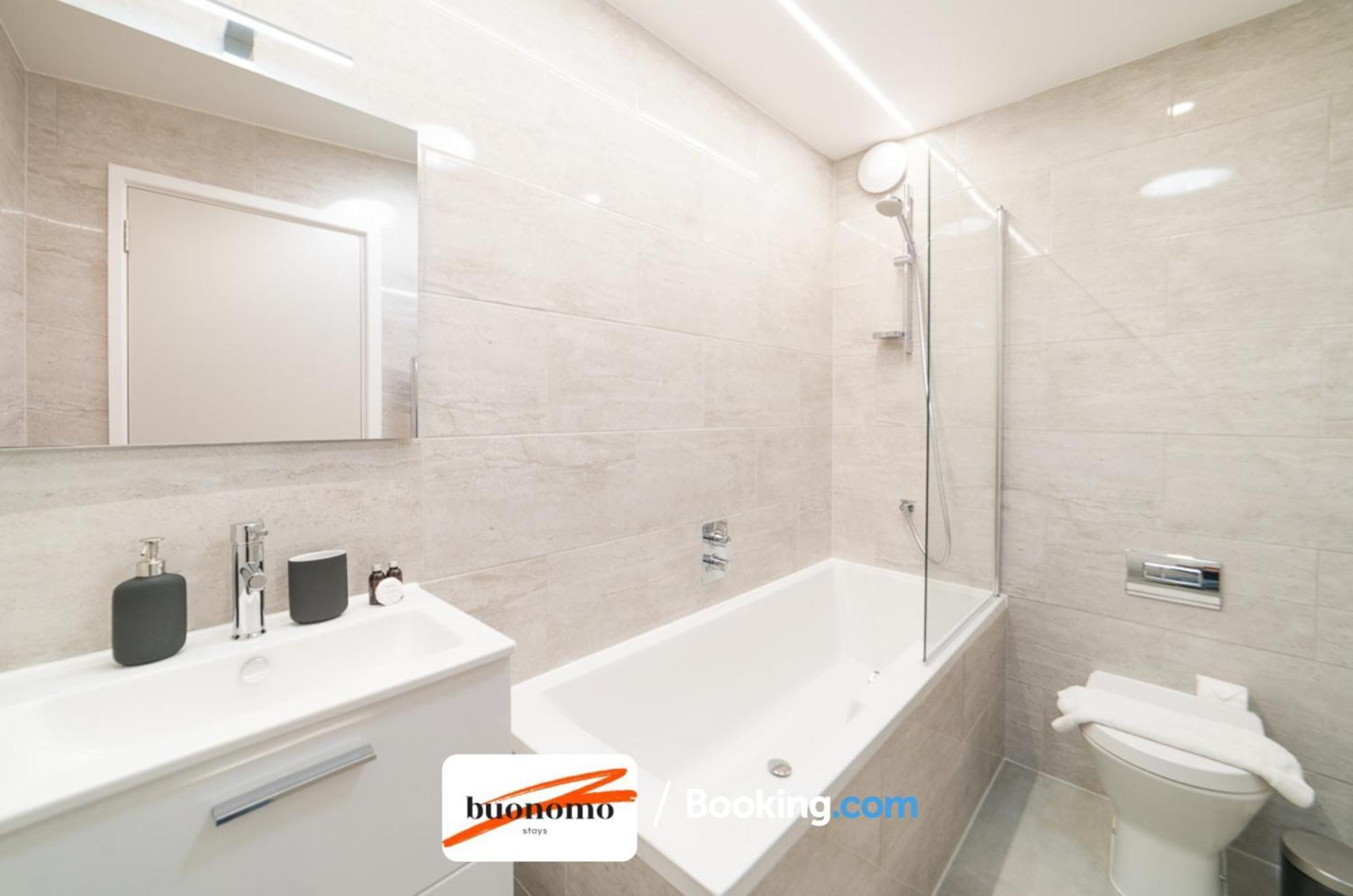 Two Bedroom At Buonomo Short Lets & Serviced Londra